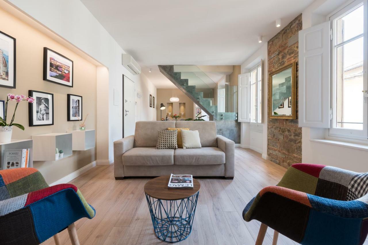 Luxury In Center Apartment